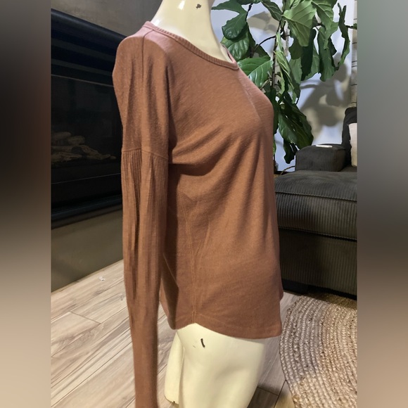 Cozy Top - Picture 5 of 5